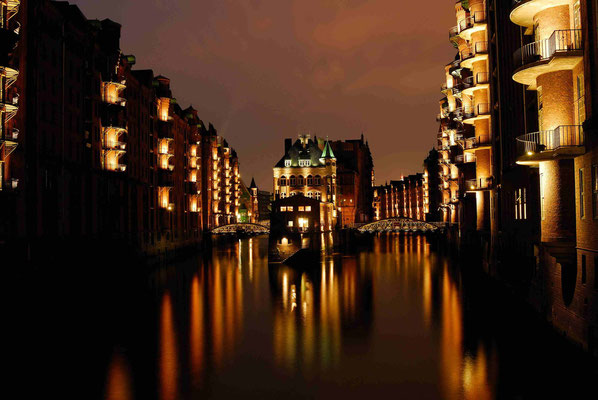 1- Hamburg, Nacht, Nachtaufnahme, Speicherstadt.