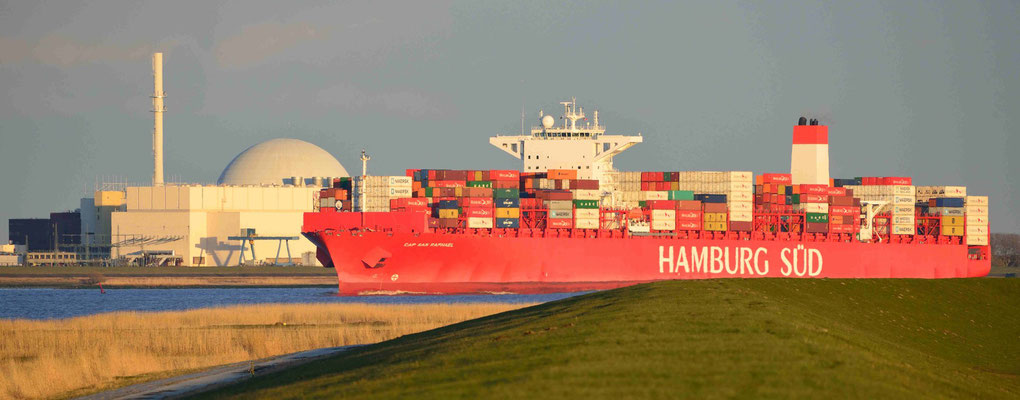 162 - Die Hamburg Süd auf der Elbe zwischen Cuxhaven und Hamburg.