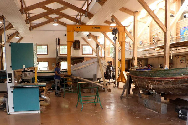 Paulliles - Port Vendres  -  Atelier conservatoire des barques catalanes