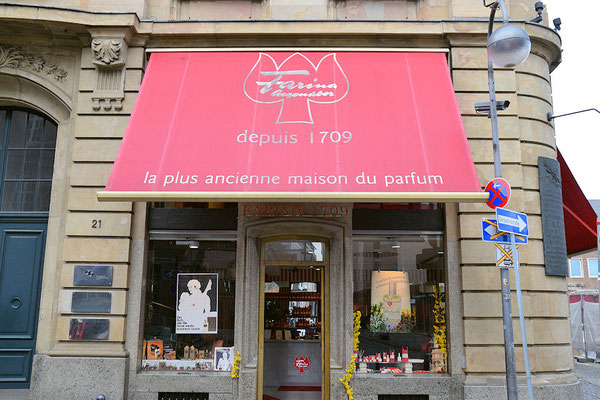 Un petit achat d'Eau de Cologne pourquoi pas ? 
