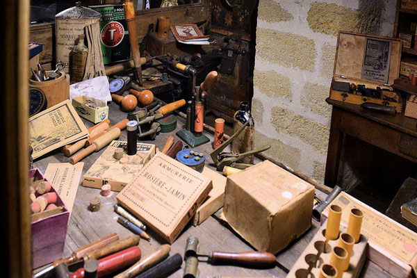 Fusils de chasse, cartouches, plombs, poudre etc... le bonheur du chasseur dans la boutique de l'Armurier !
