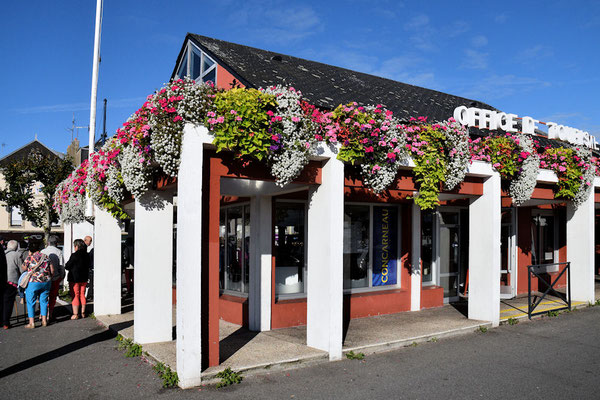 Arrivée vers 10h00 à Concarneau à proximité de l'Office de Tourisme