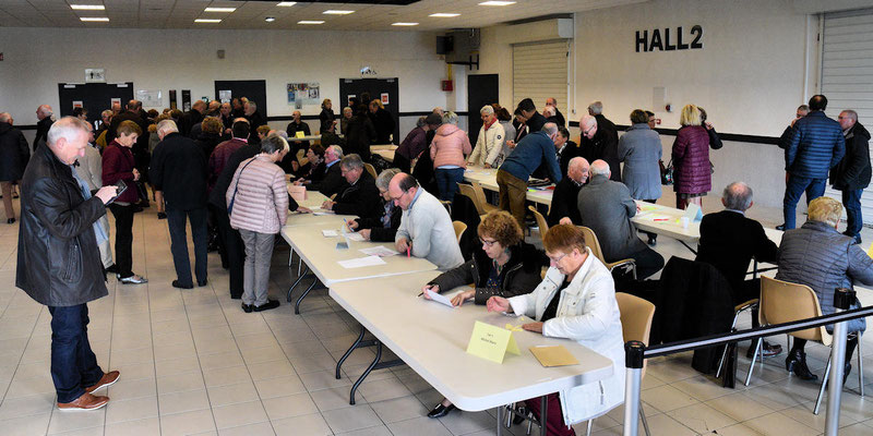 Pointage à l'arrivée effectué par les responsables de car