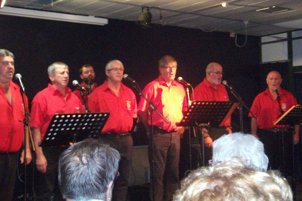 Jeudi : Soirée avec le groupe de chanteurs basques