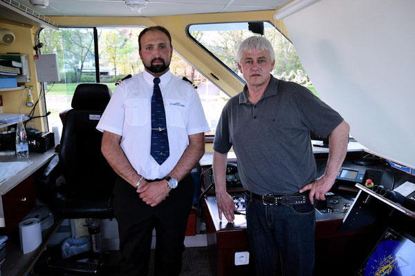Merci Frank (notre Commandant à droite) merci Adrian (notre Timonier) pour les informations et les explications