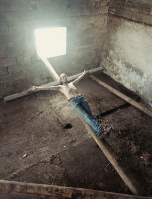 Am Kreuz © Christopher A. Oberdorfer