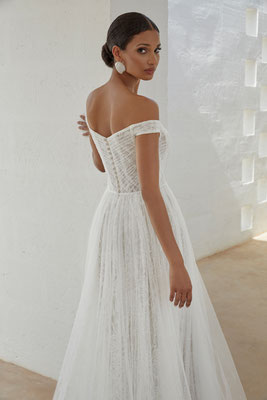 Hochzeitskleid elegant, modern und mit dem gewissen Etwas  