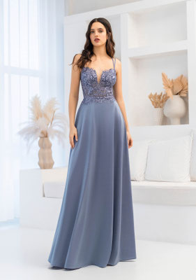Abendkleid mit Glitzertüll