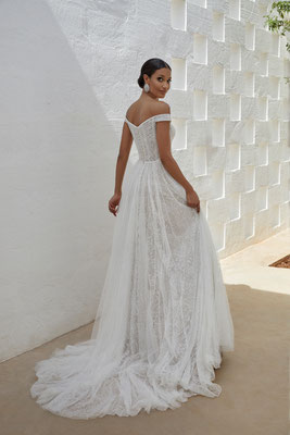 Tüll-Brautkleid  mit liebevollen Spitzen-Details