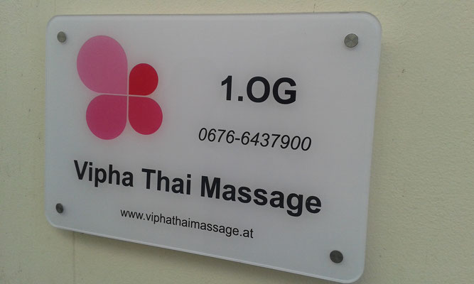 Firmenschild Vipha Thai Massage Steyr