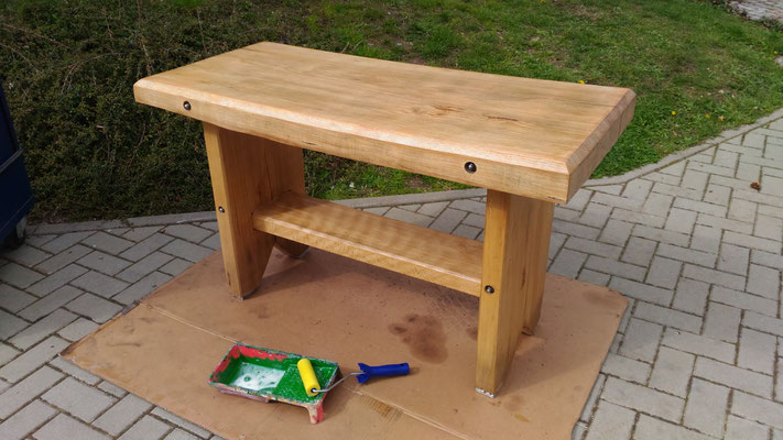 Toller Tisch für drin oder draußen.