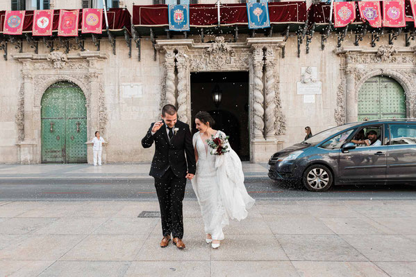 Fotografía de bodas en el ayuntamiento de Alicante