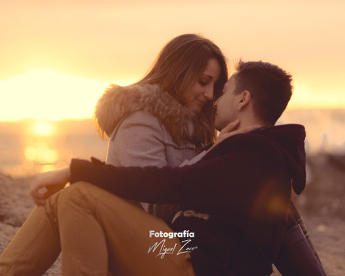sesión de fotos de parejas hechas por Miguel Zare, fotografo en Alicante 