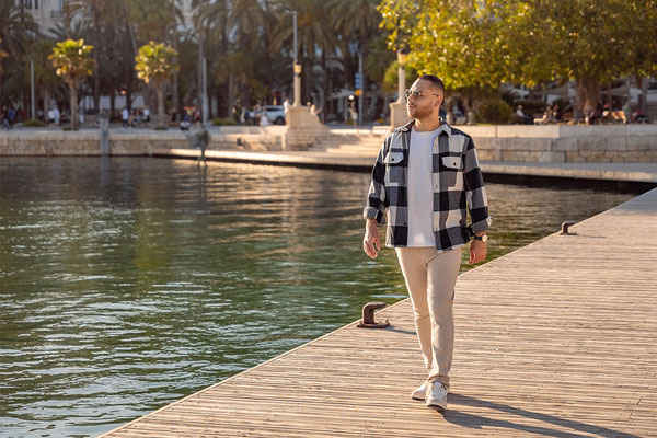fotografía de marca personal y emprendedores en exteriores en  Alicante