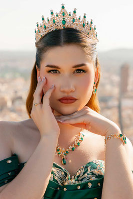 Sesión de fotos de quinceañera en el Castillo de Santa Barbara en Alicante con el fotografo Miguel Zare