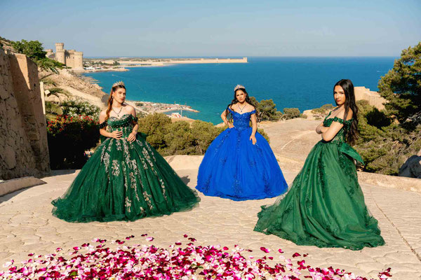 Sesión de fotos de quinceañera en el Castillo de Santa Barbara en Alicante con el fotografo Miguel Zare