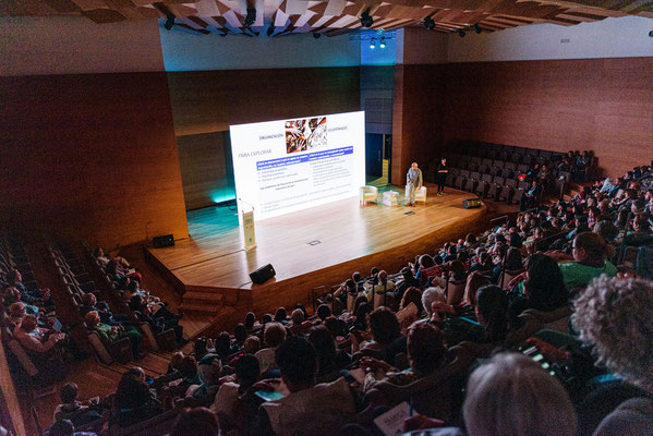 Fotografía de evento en el auditorio ADDA en Alicante