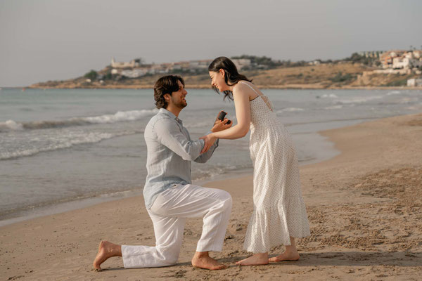 fotografo-pedida-de-mano-alicante-playa-san-juan-sorpresa