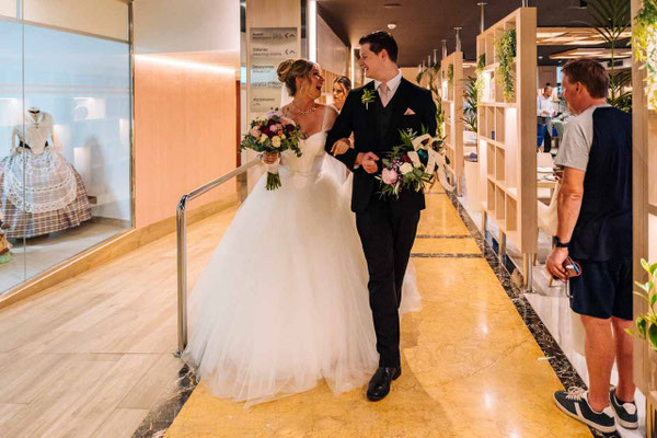 Fotógrafo de bodas en Alicante Hotel Meliá - Preparativos de Katherine por Miguel Zare