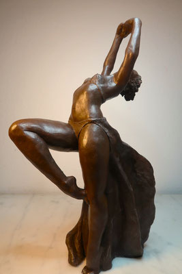 COUR D'HONNEUR H 42cm  430 €          MID Sculpteur