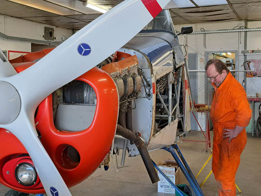 Mécaniciens spécialisés maintenance d'aéronefs