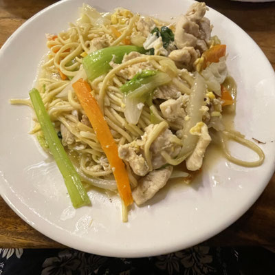 Khmer Taste Restaurant　フライドヌードル　クメール料理