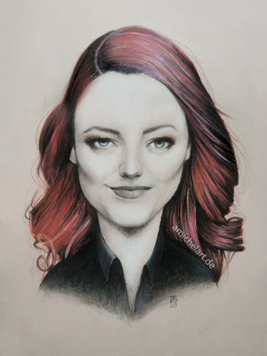 Tahnee - 2021, 21 x 30 cm, Buntstift auf Papier