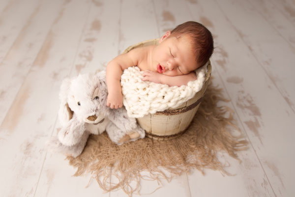 Photographe Nouveau Nes Photos Originales Mises En Scene Photographe Bebe Maternite Ste Maxime 1