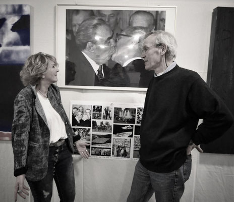 Ivonne Edelbauer-Ebersbach mit Fotograf Régis Bossu, Ernst-Ludwig-Buchmesse Bad Nauheim im April 2019