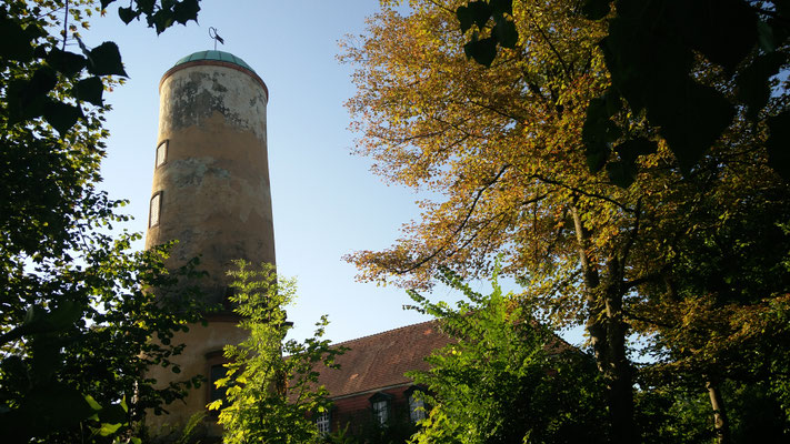 Der Waitz'sche Turm neben dem Sprudelhof - Foto: Beatrix van Ooyen