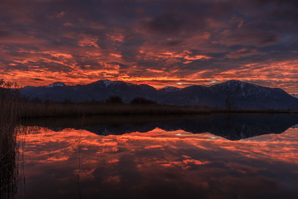 Morgenstimmung an einem Bergsee