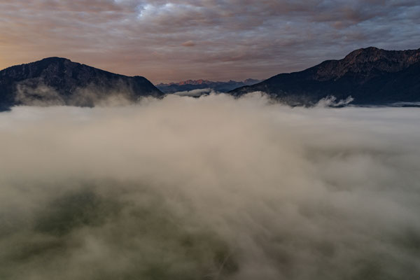 Nebel und Berge
