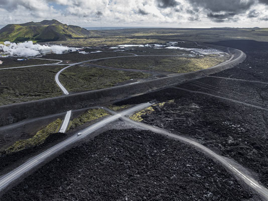 Lava hat Straße zerstört, Island
