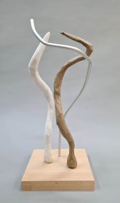 Komposition 3-1 25  45x 20 x20 cm, Alustange, Papier