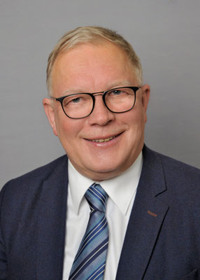 Hans E. Glatzl, 70 Jahre, Journalist, Stadtrat