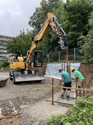  Eberhard Gartenbau AG Kloten, Winkelelemente versetzen