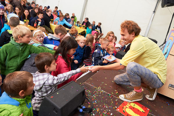 Autogrammkarten - Energie AG Schulstartfest 2019 - Zaubershow Florian Granzner (c) Mathias Lauringer