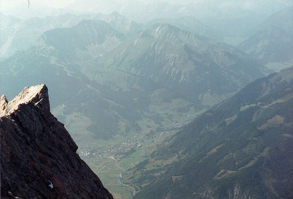 Zugspitze から下界を見る