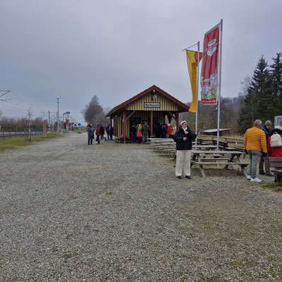 Haltestelle Warthausen für die Historische Schmalspurbahn.