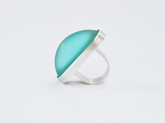 Minimal Ring. Glas und Silber. ab € 220.-