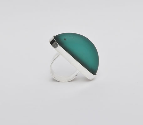 Minimal Ring. Glas und Silber. ab € 220.-