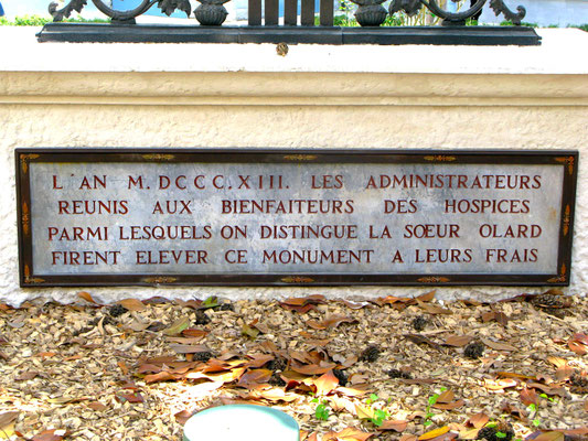 Hôtel-Dieu (cloître entrée place de l'Hôpital) Lyon 2ème