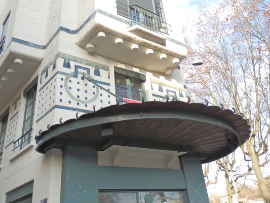 Immeuble Cateland (angle quai Jaÿr et rue de Saint Cyr 9e)