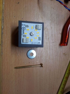 Die Größe der Module beträgt 40x40mm der kühler hat eine Fläche von 50x50mm