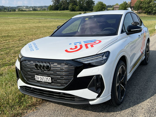 #jpfahrschulech #JP #JPFahrschule #Fahrschule #Fahrlektionen #Logo #Fahrlektionen #Auto #AudiQ4SB50etronquattro #Elektrisch #Elektro #Automatikschaltung 