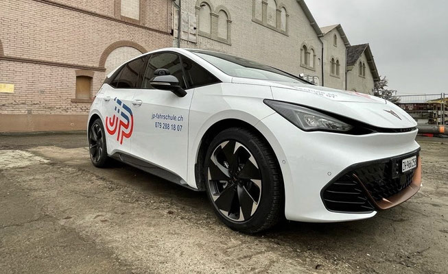 #jpfahrschulech #JP #JPFahrschule #Fahrschule #Fahrlektionen #Logo #Fahrlektionen #Auto #CupraBorn #Elektrisch #Elektro #Automatikschaltung