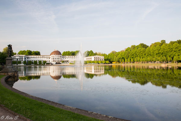 Parkhotel mit Spiegelbild