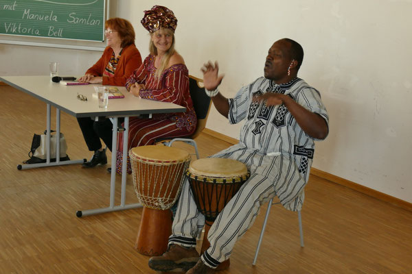 „Sika, die weiße Königin“     Lesung mit  Manuela Samlan, Westerndorf &  Viktoria Bell, 