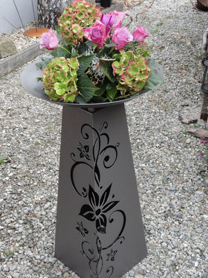 gartendeko edelstahl saule, pulverbeschichtete säulen und pflanzschalen - franz&karin, Design ideen