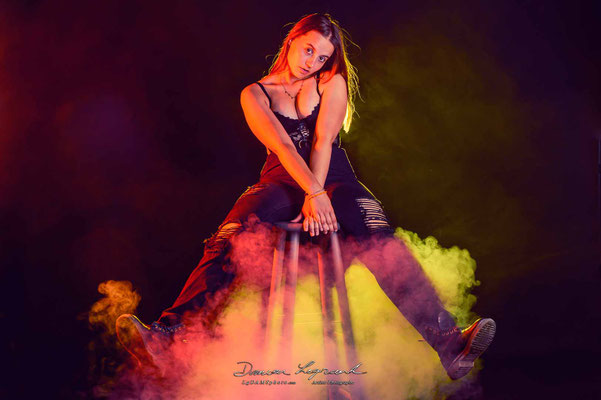 Shooting "Smoke & Color" avec Shiroi Hane par Damien LEGRAND photographe à Cognac en Charente, Nouvelle-aquitaine